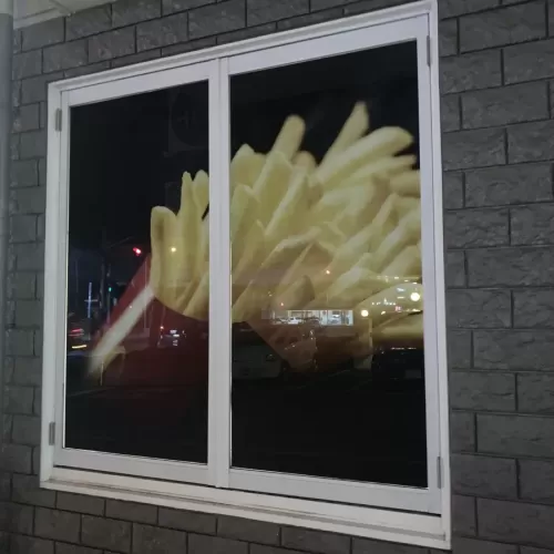 マクドナルド窓シートのサムネイル